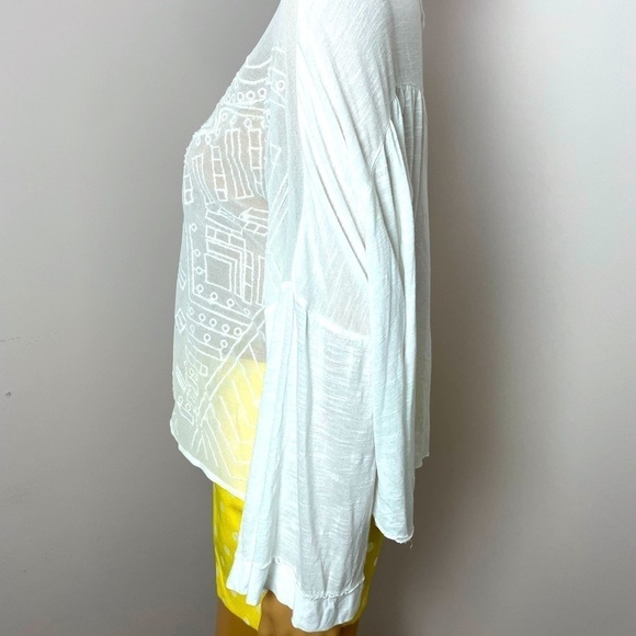 Hazel Boho Bell Sleeve Blouse – White, Geometric Detail – Size Small - Picture 6 of 11